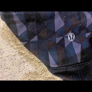 Geometric lulu leggings